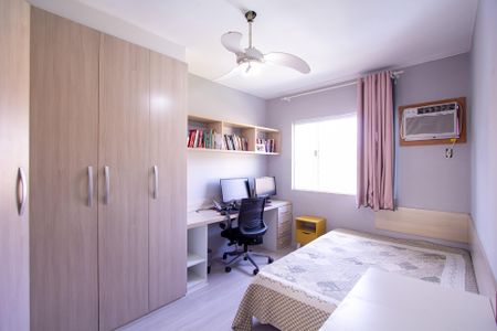 Casa de condomínio para alugar com 251m², 4 quartos e 2 vagasQuarto 3