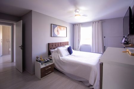 Casa de condomínio para alugar com 251m², 4 quartos e 2 vagasSuíte