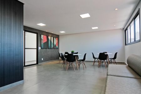 Apartamento para alugar com 41m², 2 quartos e 1 vaga Apartamento para alugar com 41m², 2 quartos e 1 vagaÁrea comum - Salão de festas
