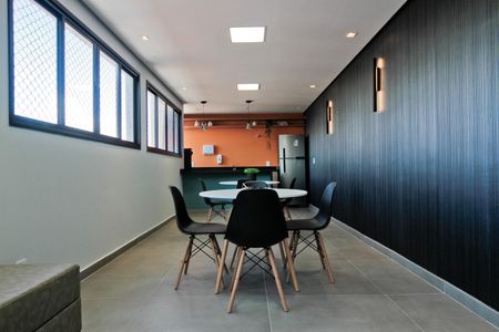 Apartamento para alugar com 41m², 2 quartos e 1 vaga Apartamento para alugar com 41m², 2 quartos e 1 vagaÁrea comum - Salão de festas