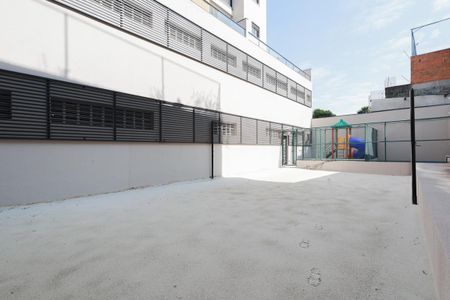 Apartamento à venda com 28m², 1 quarto e sem vaga Apartamento à venda com 28m², 1 quarto e sem vagaÁrea comum - Quadra de beach tennis