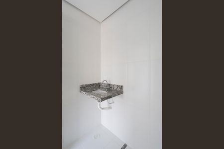 Apartamento à venda com 28m², 1 quarto e sem vaga Apartamento à venda com 28m², 1 quarto e sem vagaBanheiro da Suíte