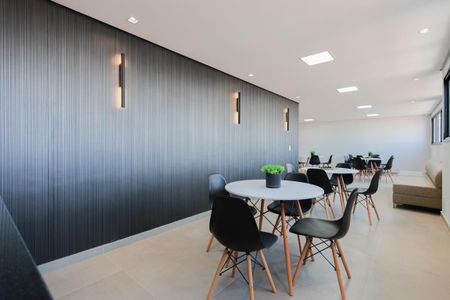 Apartamento à venda com 28m², 1 quarto e sem vaga Apartamento à venda com 28m², 1 quarto e sem vagaÁrea comum - Salão de festas