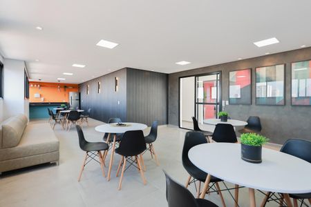 Apartamento à venda com 28m², 1 quarto e sem vaga Apartamento à venda com 28m², 1 quarto e sem vagaÁrea comum - Salão de festas