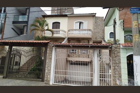 Casa à venda com 226m², 3 quartos e 4 vagasFachada