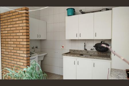 Casa à venda com 226m², 3 quartos e 4 vagasEdícula - Área de Serviço