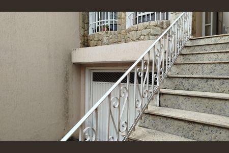 Casa à venda com 226m², 3 quartos e 4 vagasEscada