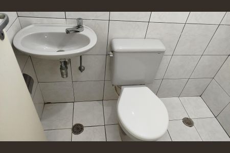 Casa à venda com 226m², 3 quartos e 4 vagasSubsolo - Banheiro de Serviço 2