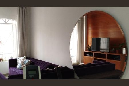 Casa à venda com 226m², 3 quartos e 4 vagasSala