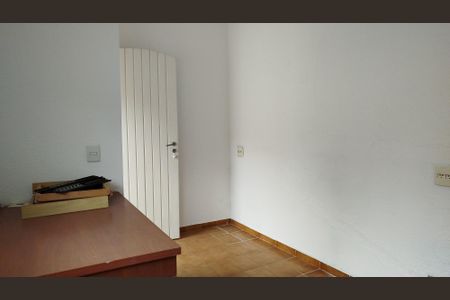 Casa à venda com 226m², 3 quartos e 4 vagasEdícula - Quarto de Serviço
