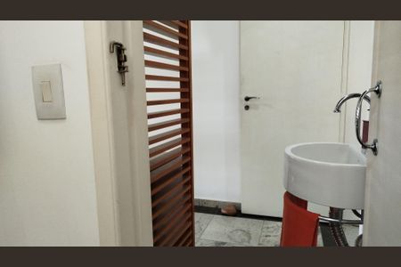 Casa à venda com 226m², 3 quartos e 4 vagasLavabo