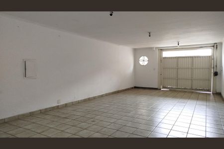 Casa à venda com 226m², 3 quartos e 4 vagasGaragem coberta - subsolo