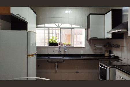 Casa à venda com 226m², 3 quartos e 4 vagasCozinha