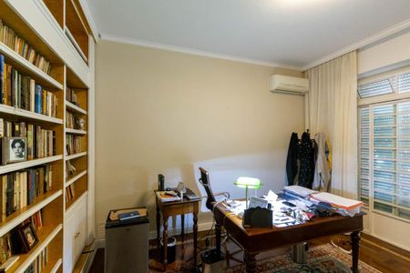 Apartamento à venda com 310m², 4 quartos e 2 vagasQuarto 