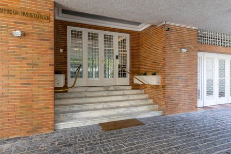 Apartamento à venda com 310m², 4 quartos e 2 vagasFachada
