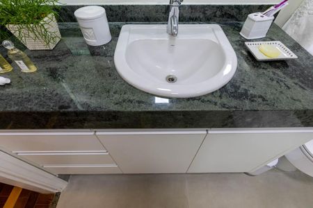 Apartamento à venda com 310m², 4 quartos e 2 vagasBanheiro da Suíte 2