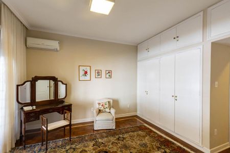 Apartamento à venda com 310m², 4 quartos e 2 vagasSuíte 2