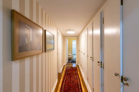 Apartamento à venda com 310m², 4 quartos e 2 vagasCorredor