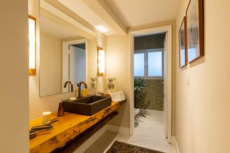 Apartamento à venda com 310m², 4 quartos e 2 vagasLavabo