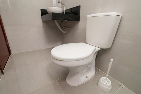 Casa à venda com 110m², 3 quartos e 2 vagas Casa à venda com 110m², 3 quartos e 2 vagasBanheiro Social