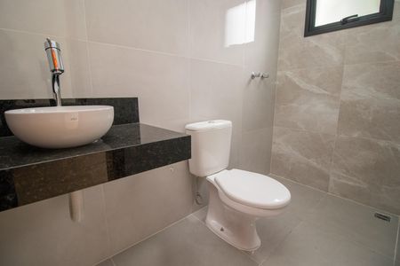 Casa à venda com 110m², 3 quartos e 2 vagas Casa à venda com 110m², 3 quartos e 2 vagasBanheiro da Suíte