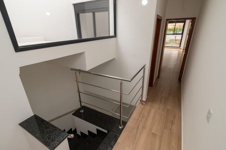 Casa à venda com 110m², 3 quartos e 2 vagas Casa à venda com 110m², 3 quartos e 2 vagasCorredor dos quartos