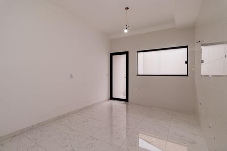 Casa à venda com 110m², 3 quartos e 2 vagas Casa à venda com 110m², 3 quartos e 2 vagasCozinha