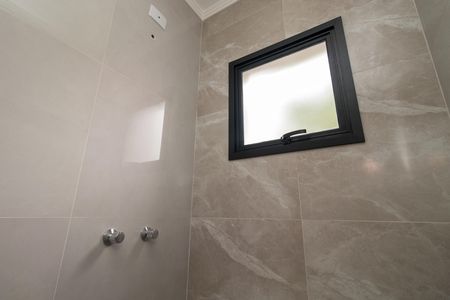 Casa à venda com 110m², 3 quartos e 2 vagas Casa à venda com 110m², 3 quartos e 2 vagasBanheiro da Suíte