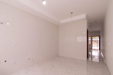 Casa à venda com 110m², 3 quartos e 2 vagas Casa à venda com 110m², 3 quartos e 2 vagasCozinha