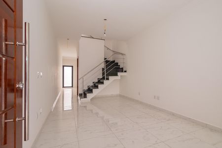 Casa à venda com 110m², 3 quartos e 2 vagas Casa à venda com 110m², 3 quartos e 2 vagasSala