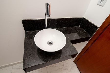 Casa à venda com 110m², 3 quartos e 2 vagas Casa à venda com 110m², 3 quartos e 2 vagasLavabo