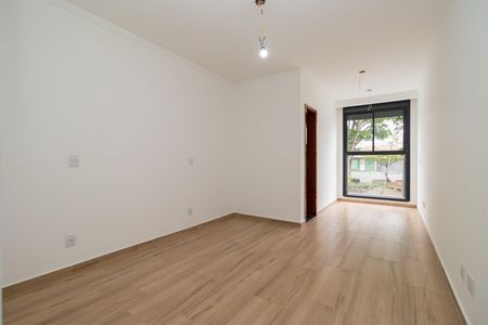 Casa à venda com 110m², 3 quartos e 2 vagas Casa à venda com 110m², 3 quartos e 2 vagasSuíte