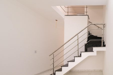 Casa à venda com 110m², 3 quartos e 2 vagas Casa à venda com 110m², 3 quartos e 2 vagasEscada de acesso quartos
