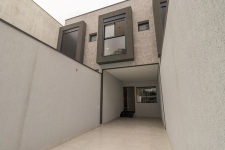 Casa à venda com 110m², 3 quartos e 2 vagas Casa à venda com 110m², 3 quartos e 2 vagasGaragem/Fachada