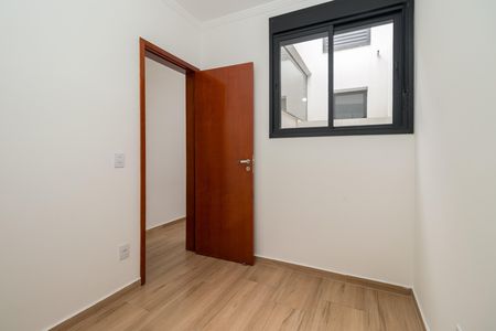 Casa à venda com 110m², 3 quartos e 2 vagas Casa à venda com 110m², 3 quartos e 2 vagasQuarto 2