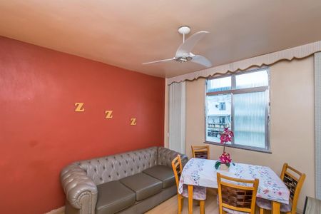 Sala de apartamento para alugar com 2 quartos, 60m² em Olaria, Rio de Janeiro