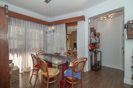 Apartamento à venda com 120m², 2 quartos e 1 vagaSala