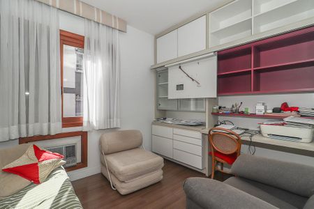 Quarto  de apartamento à venda com 2 quartos, 120m² em Auxiliadora, Porto Alegre