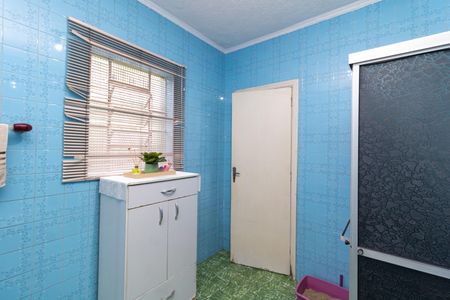 Casa à venda com 180m², 3 quartos e 2 vagas Casa à venda com 180m², 3 quartos e 2 vagasBanheiro 2