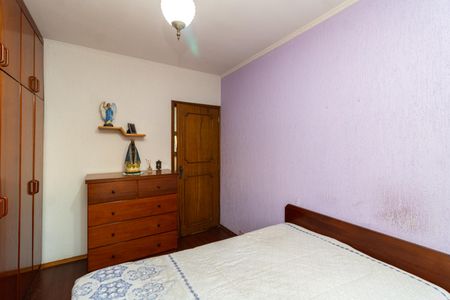 Casa à venda com 180m², 3 quartos e 2 vagas Casa à venda com 180m², 3 quartos e 2 vagasQuarto 1