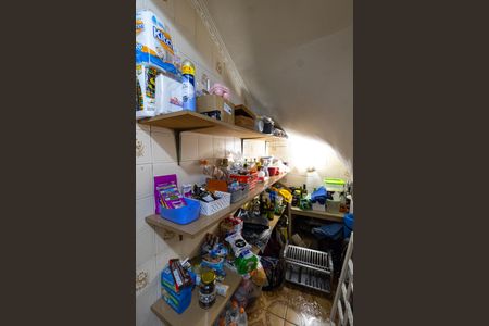 Casa à venda com 180m², 3 quartos e 2 vagas Casa à venda com 180m², 3 quartos e 2 vagasCozinha - Dispensa