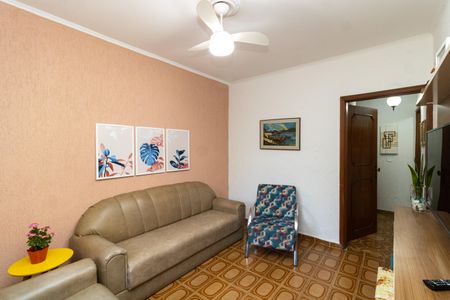 Casa à venda com 180m², 3 quartos e 2 vagas Casa à venda com 180m², 3 quartos e 2 vagasSala