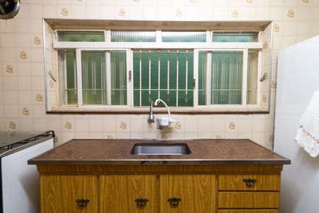 Casa à venda com 180m², 3 quartos e 2 vagas Casa à venda com 180m², 3 quartos e 2 vagasCozinha