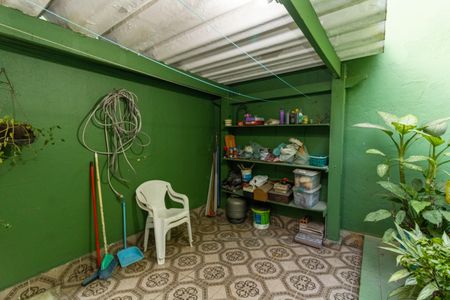 Casa à venda com 180m², 3 quartos e 2 vagas Casa à venda com 180m², 3 quartos e 2 vagasQuintal