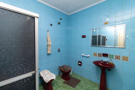 Casa à venda com 180m², 3 quartos e 2 vagas Casa à venda com 180m², 3 quartos e 2 vagasBanheiro 2