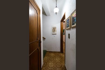 Casa à venda com 180m², 3 quartos e 2 vagas Casa à venda com 180m², 3 quartos e 2 vagasCorredor - Cozinha