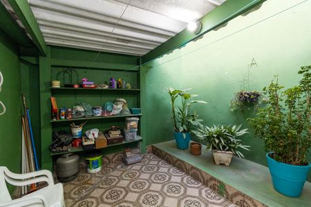 Casa à venda com 180m², 3 quartos e 2 vagas Casa à venda com 180m², 3 quartos e 2 vagasQuintal