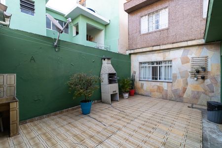 Casa à venda com 180m², 3 quartos e 2 vagas Casa à venda com 180m², 3 quartos e 2 vagasQuintal