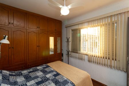 Casa à venda com 180m², 3 quartos e 2 vagas Casa à venda com 180m², 3 quartos e 2 vagasQuarto 3