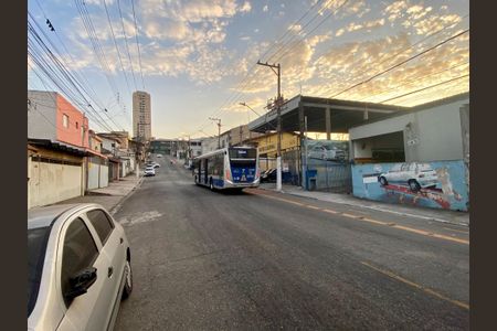 Casa à venda com 180m², 3 quartos e 2 vagas Casa à venda com 180m², 3 quartos e 2 vagasVista da Rua